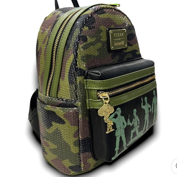 24HR DROP ⬇️ Toy Story soldiers Loungefly exclusive backpack - Picture 4 of 4